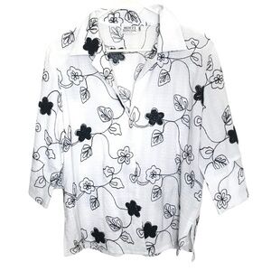 Moffi White Black Floral 3/4 Sleeve Textured Blouse – Size L
